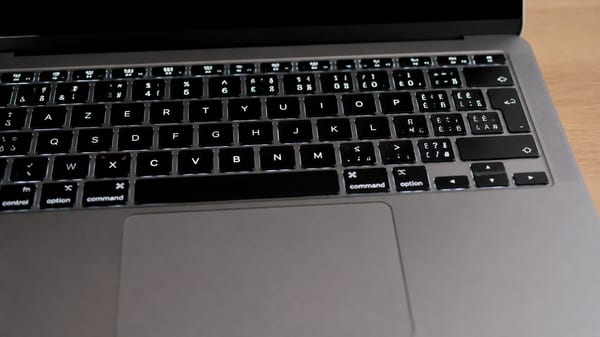 Clavier AZERTY sur MacBook Air: réglage, achat et remplacement